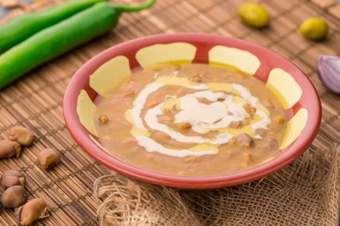فول بالطحينة